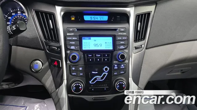Hyundai Sonata 2013 — фото 17