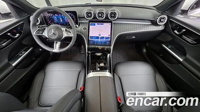 Mercedes-Benz C-Class 2025 — фото 10