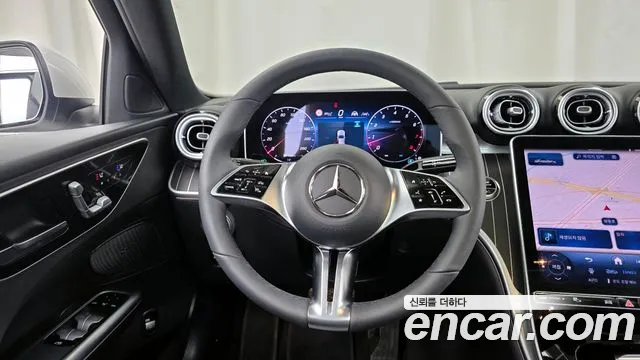 Mercedes-Benz C-Class 2025 — фото 19