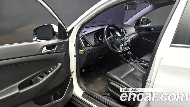 Hyundai Tucson 2017 — фото 10
