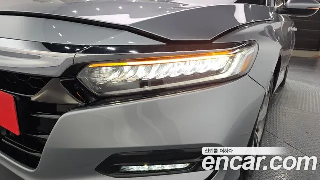 Honda Accord 2019 — фото 8