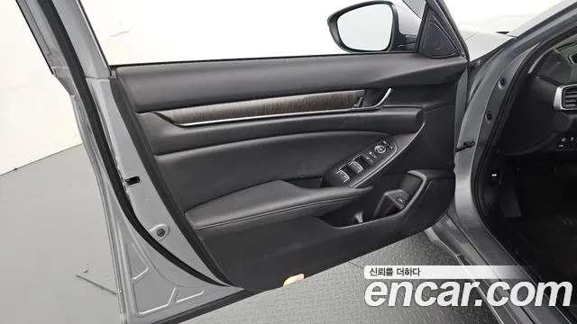 Honda Accord 2019 — фото 14