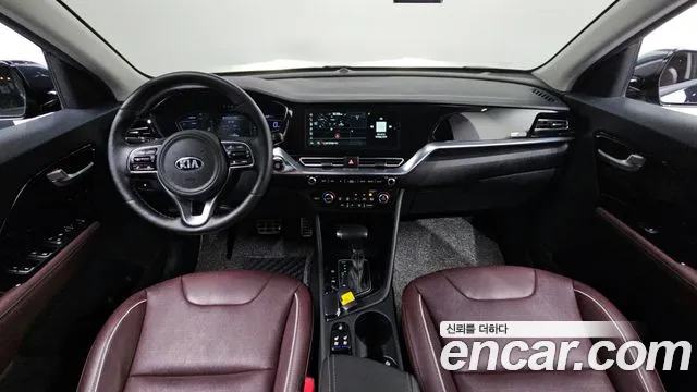 Kia Niro 2020 — фото 10