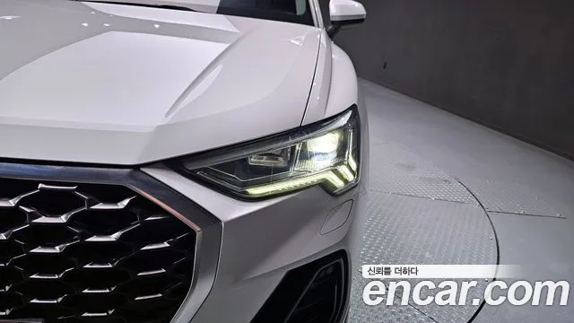 Audi Q3 2023 — фото 8