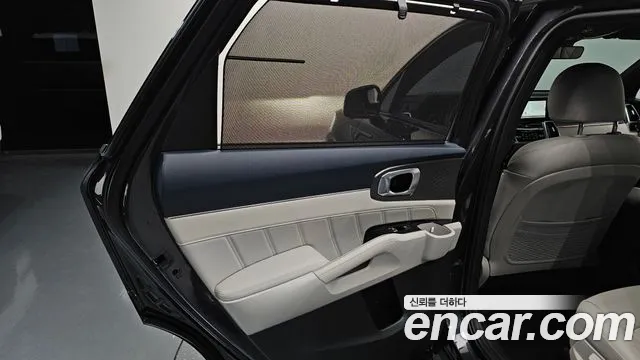Kia Sorento 2023 — фото 14