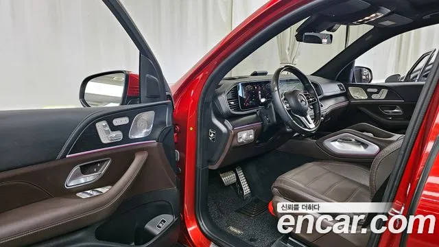 Mercedes-Benz GLS-Class 2023 — фото 13