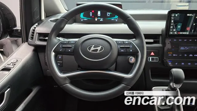Hyundai Staria 2025 — фото 18