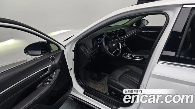 Hyundai Sonata 2022 — фото 10