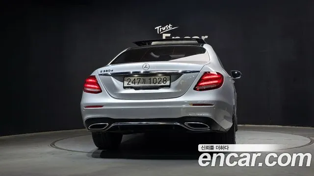 Mercedes-Benz E-Class 2017 — фото 4