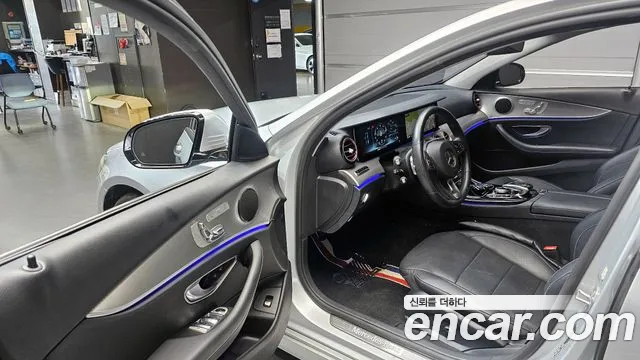 Mercedes-Benz E-Class 2017 — фото 10