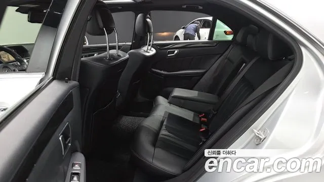 Mercedes-Benz E-Class 2014 — фото 11