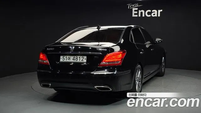 Hyundai Equus 2010 — фото 2