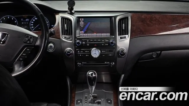 Hyundai Equus 2010 — фото 12