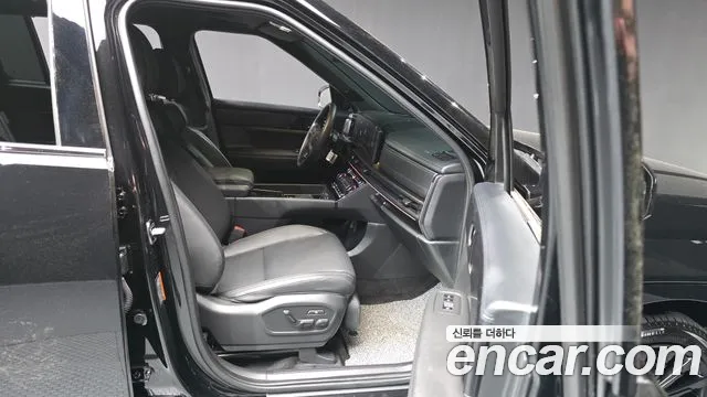 Hyundai Santafe 2025 — фото 17