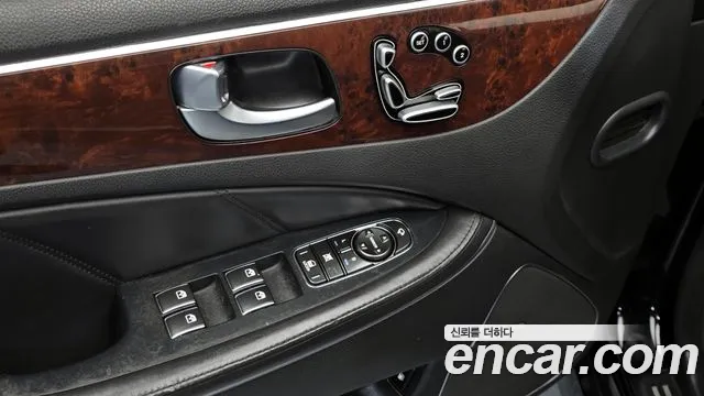 Hyundai Equus 2012 — фото 20