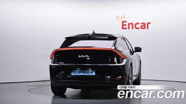 Kia EV6 2023 — фото 3