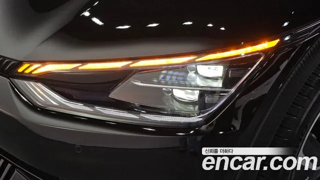 Kia EV6 2023 — фото 7