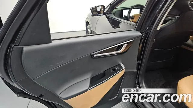 Kia EV6 2023 — фото 14