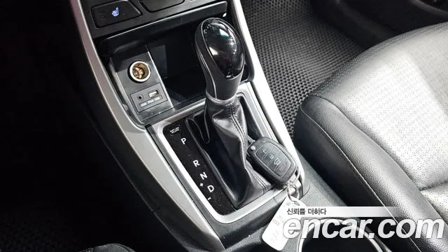Hyundai AVANTE 2015 — фото 12