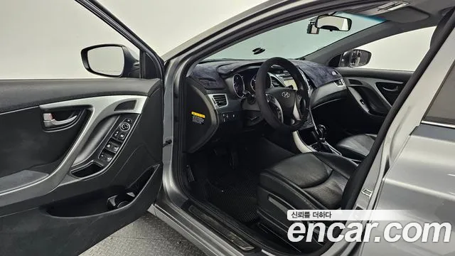 Hyundai AVANTE 2015 — фото 13