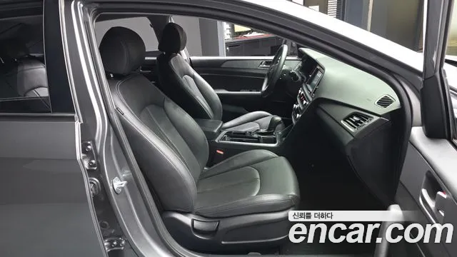 Hyundai Sonata 2018 — фото 17