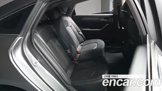 Hyundai Sonata 2018 — фото 18