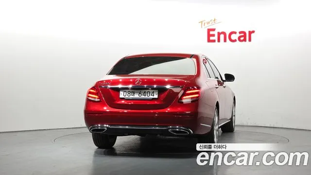 Mercedes-Benz E-Class 2017 — фото 4