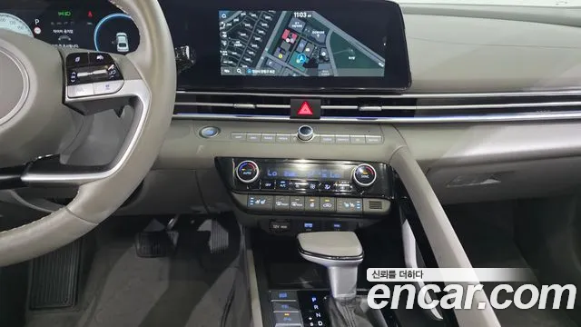 Hyundai AVANTE 2024 — фото 20