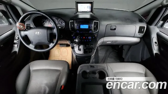 Hyundai Starex 2016 — фото 7