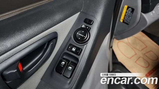 Hyundai Starex 2016 — фото 13