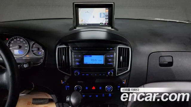Hyundai Starex 2016 — фото 16