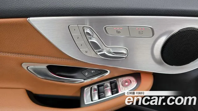 Mercedes-Benz C-Class 2019 — фото 16