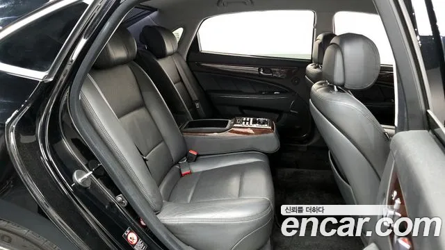 Hyundai Equus 2013 — фото 11