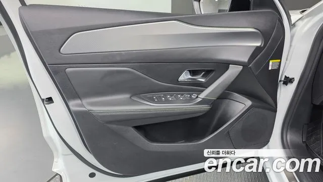 Peugeot 408 2023 — фото 14