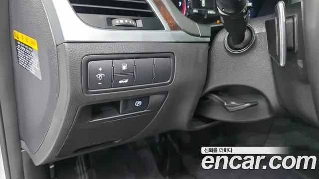 Hyundai Genesis 2016 — фото 18