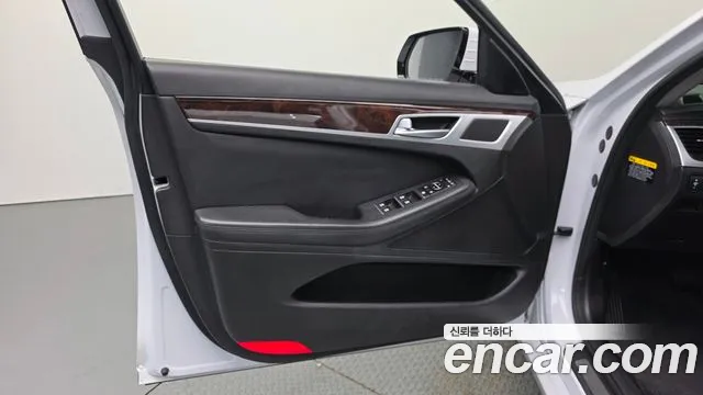 Hyundai Genesis 2016 — фото 14