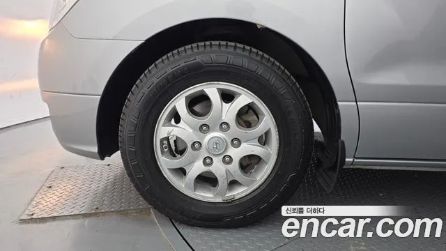 Hyundai Starex 2015 — фото 5