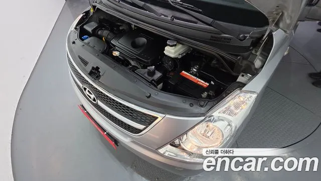 Hyundai Starex 2015 — фото 6