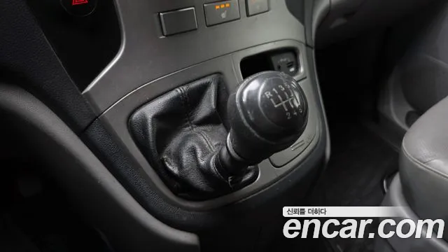 Hyundai Starex 2015 — фото 9