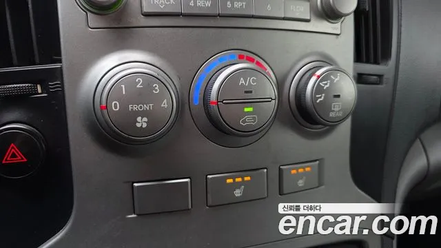 Hyundai Starex 2015 — фото 17