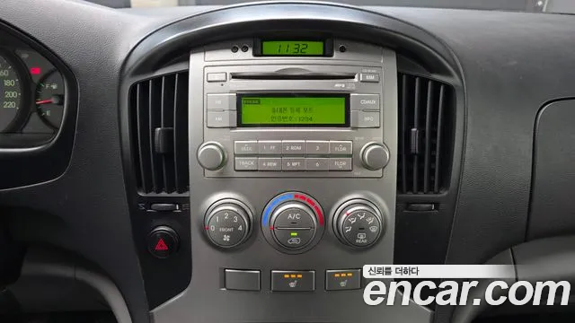 Hyundai Starex 2015 — фото 19