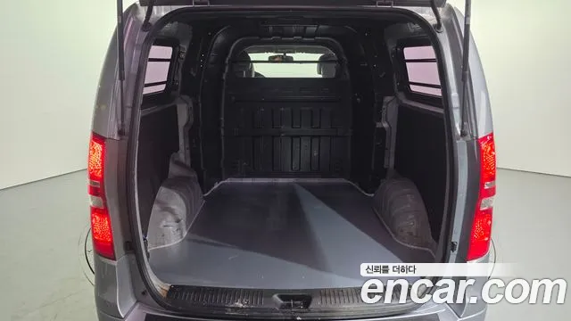 Hyundai Starex 2015 — фото 20