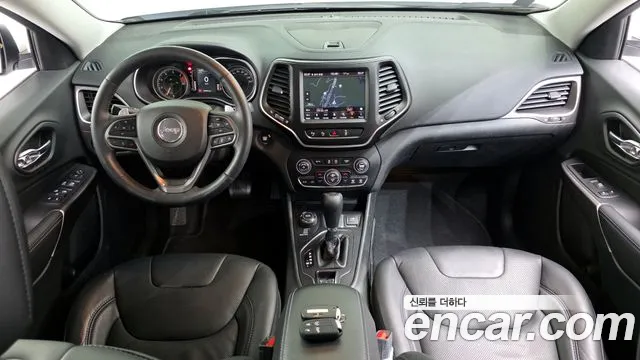Jeep Cherokee 2019 — фото 10