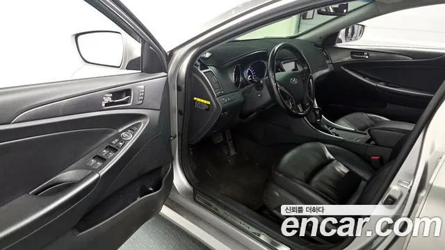 Hyundai Sonata 2014 — фото 10