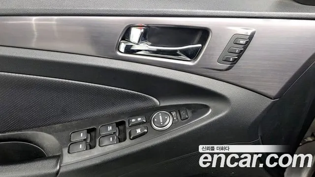 Hyundai Sonata 2014 — фото 18