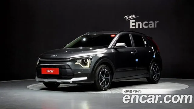 Kia Niro 2024 — фото 1