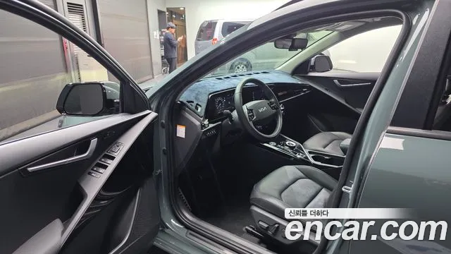 Kia Niro 2022 — фото 13