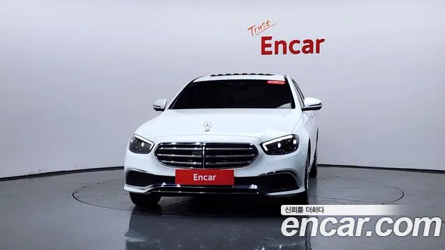 Mercedes-Benz E-Class 2023 — фото 2