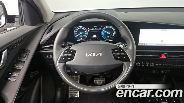 Kia Niro 2024 — фото 19