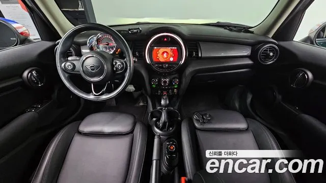 Mini Cooper 2019 — фото 10
